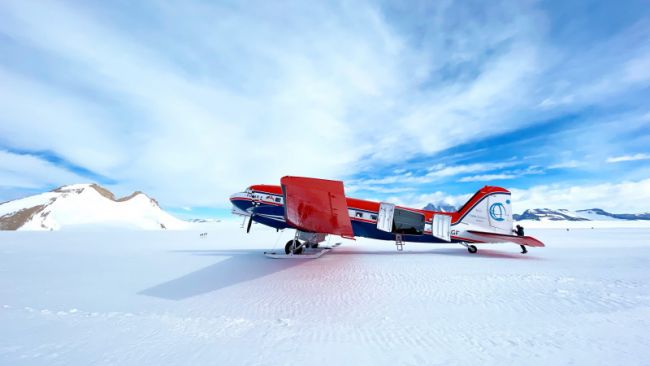 AWI's Polar 6 aircraft waits to take off from the air strip at the Princess Elisabeth Antarctica station - © International Polar Foundation; Alfred Wegener Institute