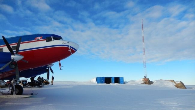 Basler DC-3 upon arrival at the Princess Elisabeth station - © International Polar Foundation / Alain Hubert