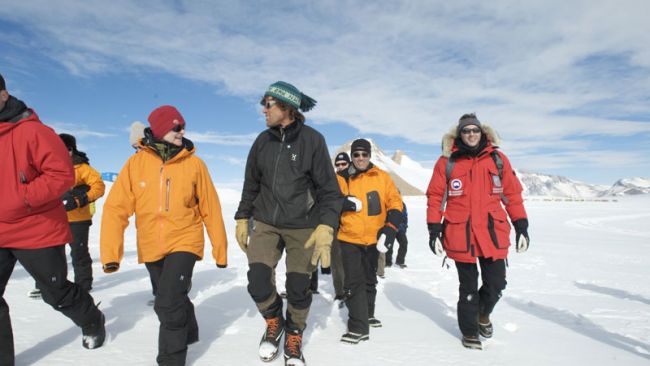 Arrival of VIPs at Utsteinen - © International Polar Foundation