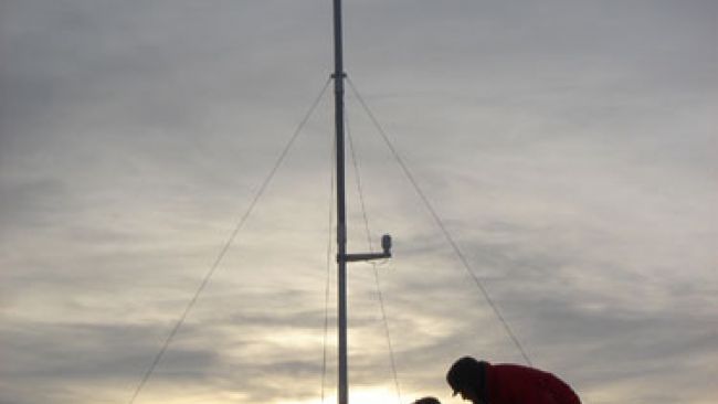 Automatic Weather Station (AWS) - © International Polar Foundation