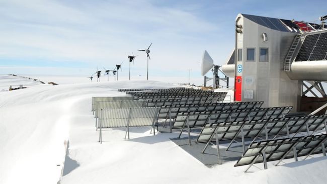 Solar Panels and Wind Turbines - © International Polar Foundation