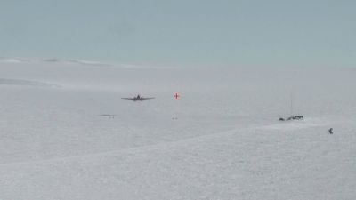 Our plane taking off from Utsteinen - © International Polar Foundation