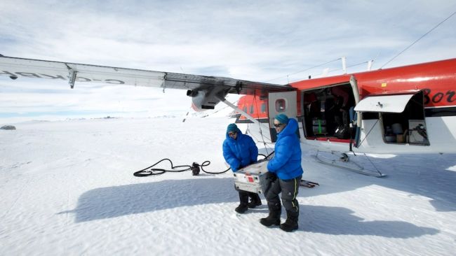 The Japanese Team Arrive at Princess Elisabeth Antarctica - © International Polar Foundation