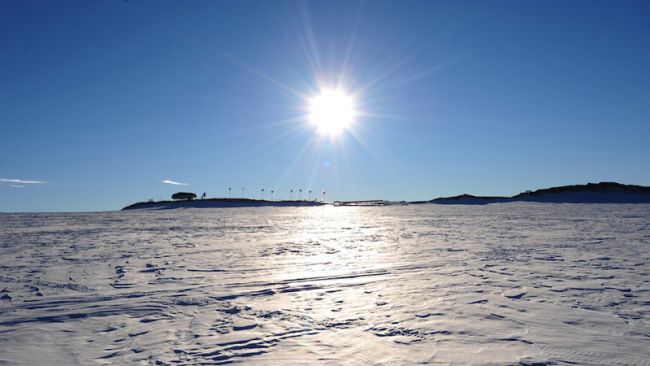 Sunny weather upon Utsteinen - © International Polar Foundation