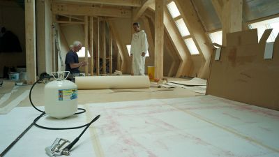 Layering the Floor - © International Polar Foundation