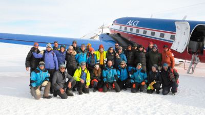 scientists doing stuff - © International Polar Foundation