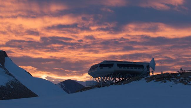 The Princess Elisabeth Antarctica with beautiful Antarctic sunset in background - © International Polar Foundation