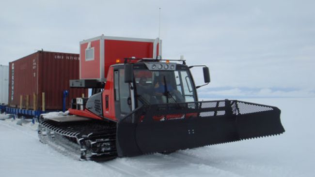 Prinoth Tractor Convoy - Copyright: International Polar Foundation - © International Polar Foundation