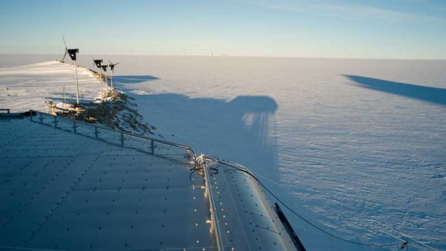 The ridge viewed from the station's roof - © International Polar Foundation