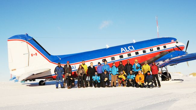 The 2020 - 2021 BELARE team poses in front of the Basler - © International Polar Foundation