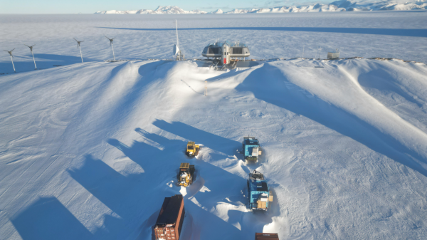 Everything Covered in Snow  - © International Polar Foundation