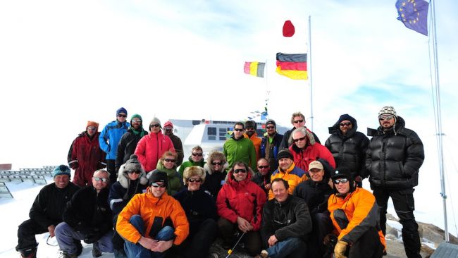 The team for the second part of the season: Happy New Year! - © International Polar Foundation