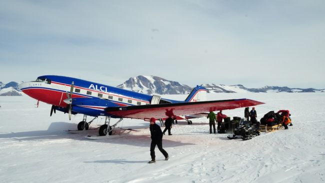 The Basler DC-3 just after its landing at the Utsteinen air strip - © International Polar Foundation - Alain Hubert