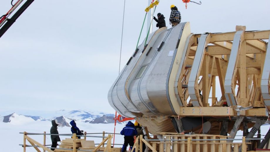 Superstructure and First Modules - Princess Elisabeth Antarctica ...