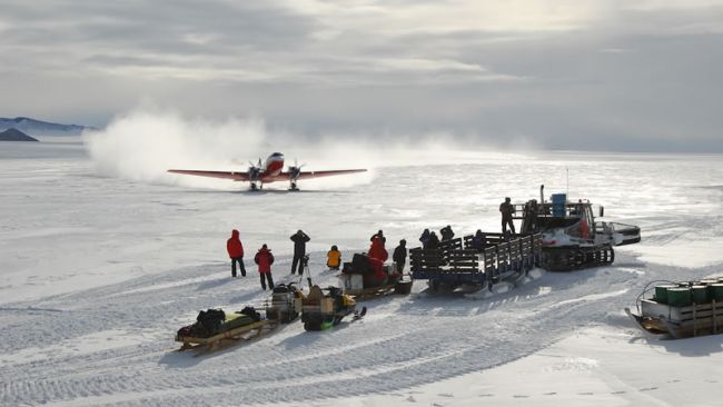 First Scientific Research: Glaciology at the Coast