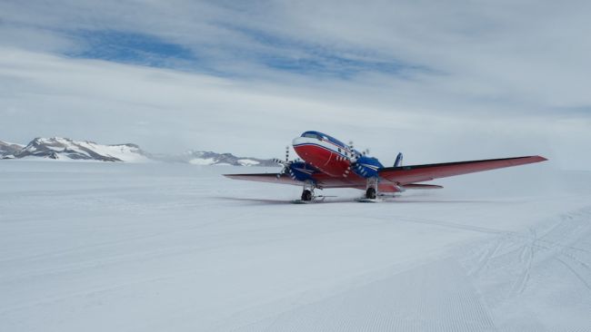 Arrival of new team members at Princess Elisabeth Antarctica in a D6 Basler aircraft. That plan has been in service since the Second World War.  - © International Polar Foundation