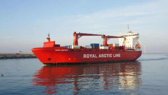 Loading the Mary Arctica in Zeebrugge