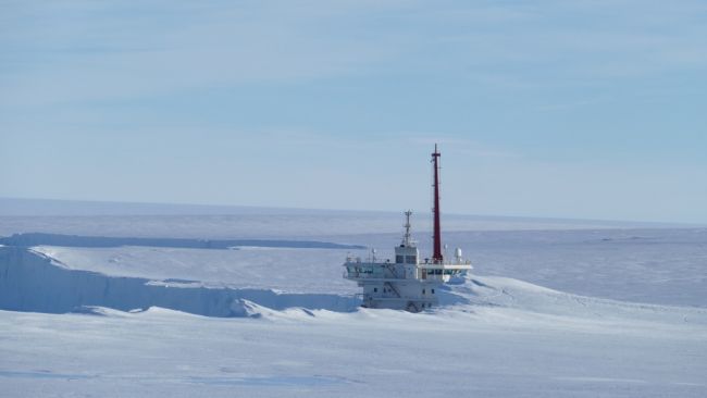 Unloading the Mary Arctica at Breid Bay