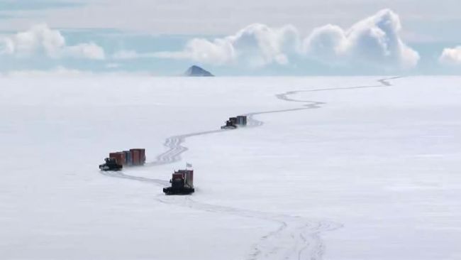 Convoy leaving for the coast