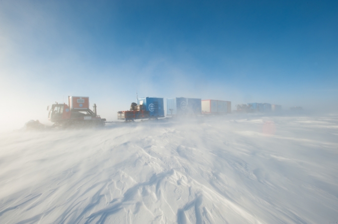 Convoy on the Antarctic plateau - International Polar Foundation