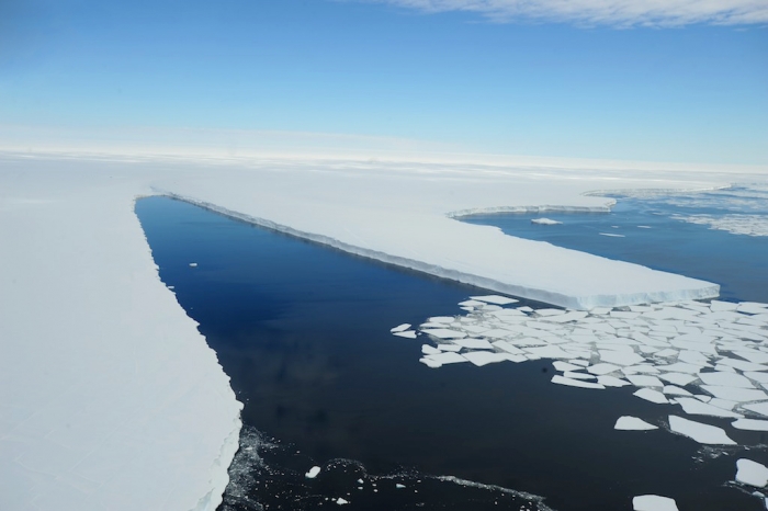 You can see the ramp we used to get to the ice shelf at the end of the rift. - International Polar Foundation