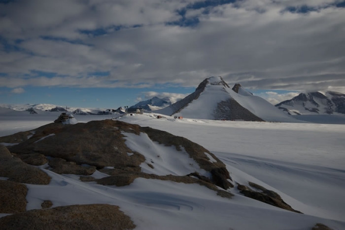 Good weather has returned at last. - International Polar Foundation / René Robert