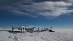 January 2010, construction of the fuel platform. - International Polar Foundation / René Robert