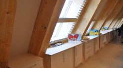 Follow the guide! This is the living room. - International Polar Foundation / René Robert