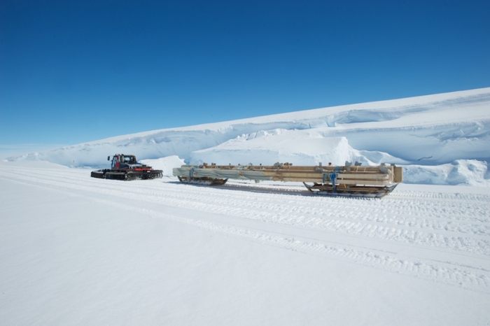 Transporting the massive beams that will be used for reconstruction of the entrance hall of Princess Elisabeth Antarctica - International Polar Foundation/Alain Hubert