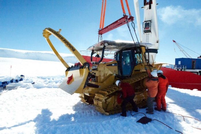 A closer view of this monster of a tractor. - International Polar Foundation