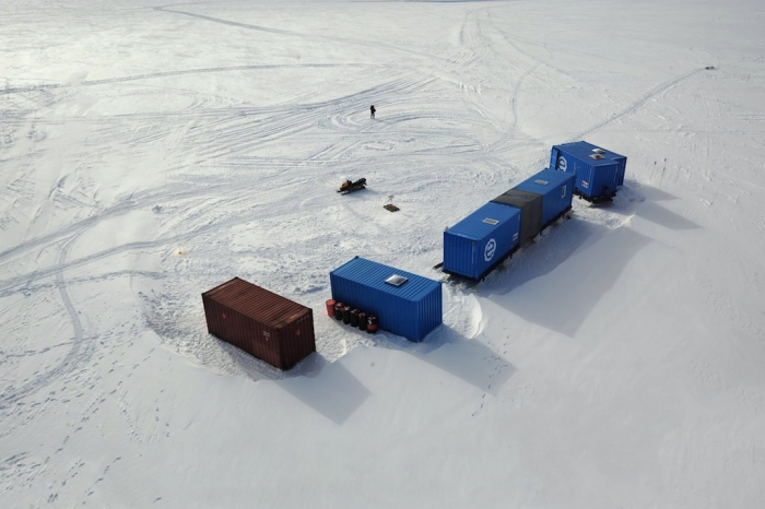 One of our field camps: small scientific villages on the ice. - International Polar Foundation