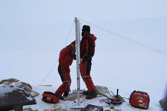 This season, the IPF team also helped Denis Lombardi install a seismometer powered by solar panels. - International Polar Foundation