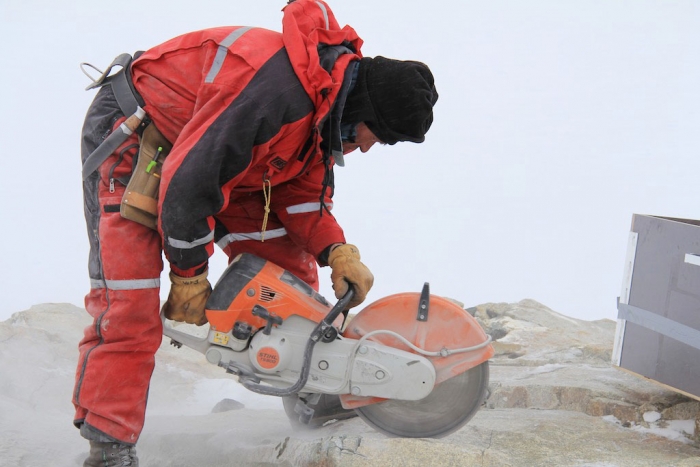 The rocks need to be flattened a bit - International Polar Foundation