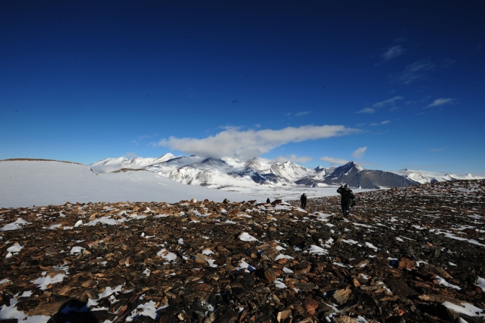We are hardly visible in the vastness of these landscapes
 - IPF