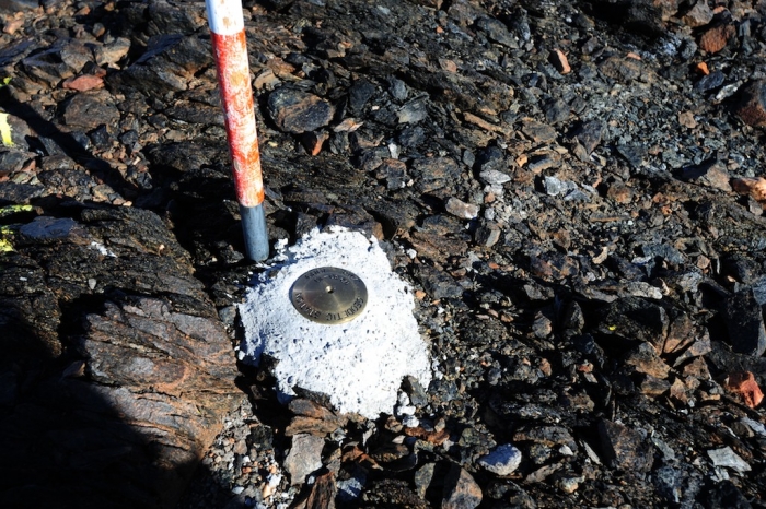 The geodetic station the JARE 30 expedition placed south of Vikinhhogda
 - IPF